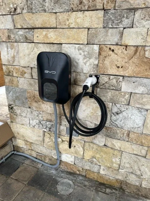 Cargador inteligente para BYD Seal instalado en El Palomar, Tlajomulco